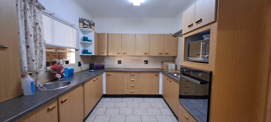 4 Bedroom Property for Sale in La Provance Free State